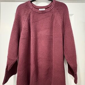 Old Navy Women's Burgundy Crew Neck Tunic Sweater